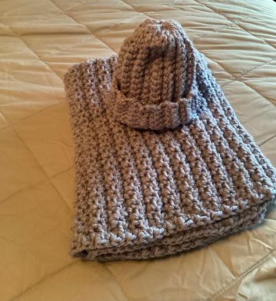 Baby Banket and Beanie Set