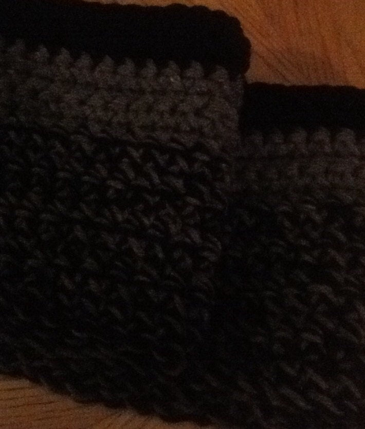 Traditional Crochet Scarf - Raiders Black and Gray Stripe