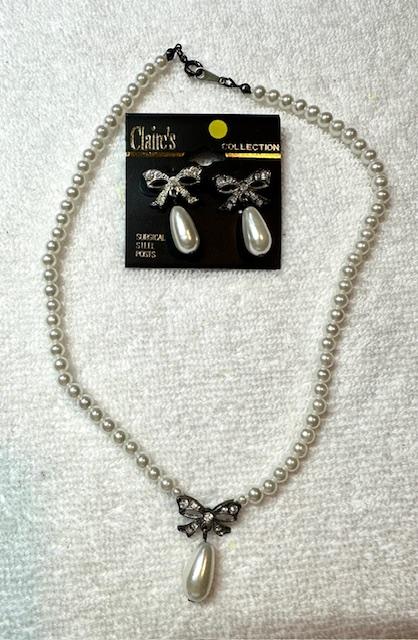 Pearl Necklace and Earring Set with Tear Drop Pearl and Bow