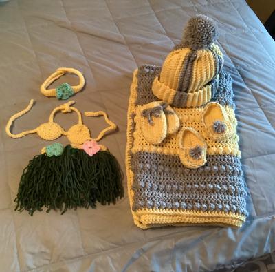 Baby Deluxe Set!  Blanket, Beanie, Booties, Mittens and Luau Set