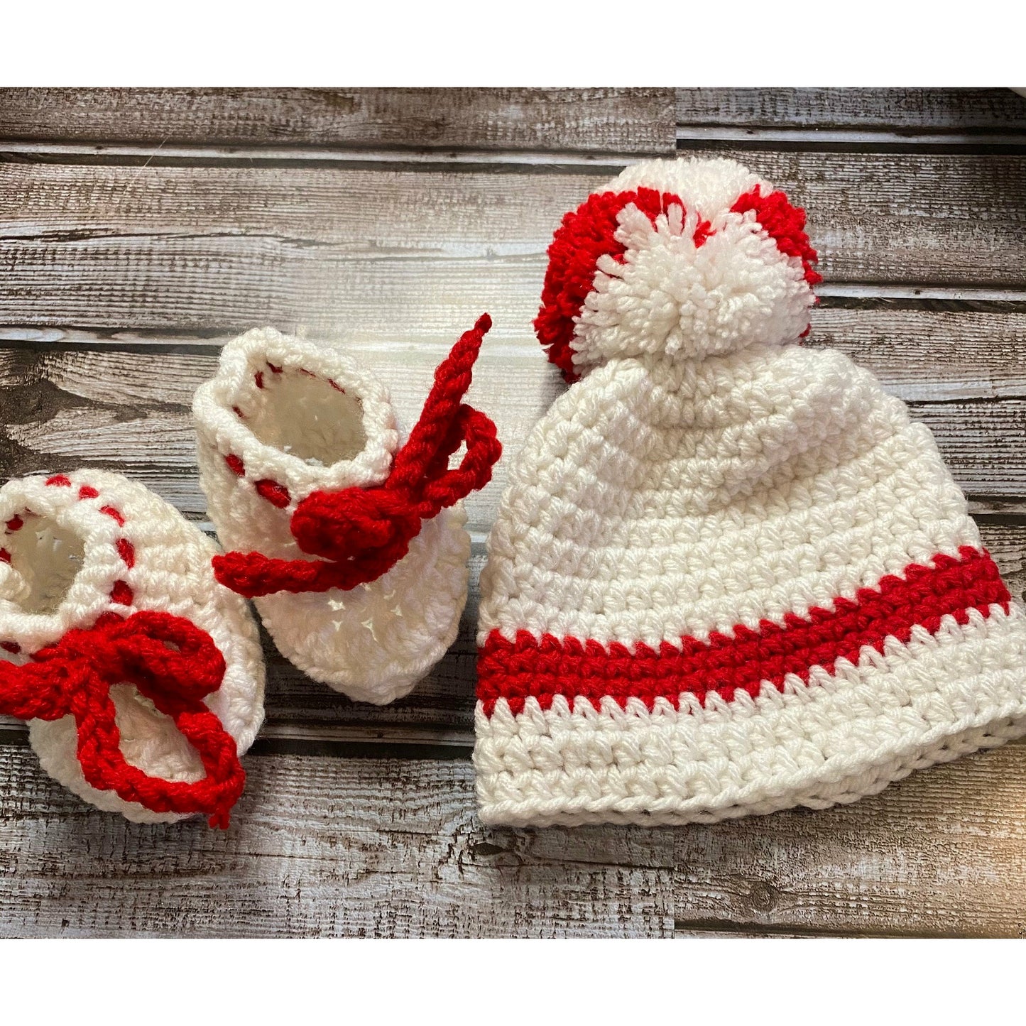 Newborn Crochet Beanie and Bootie Set White/Red