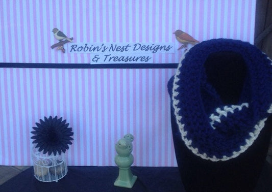 Crochet Nautical Infinity Scarf (San DiegoNavy/Off White)