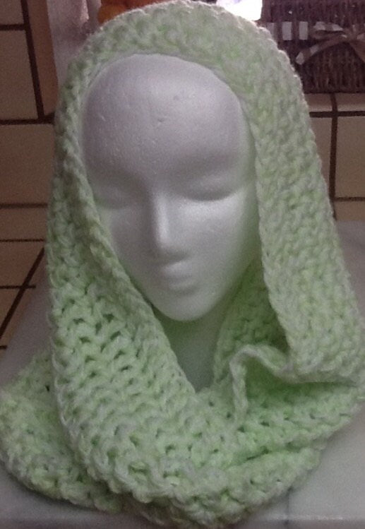 Crochet Infinity Scarf - Pistache